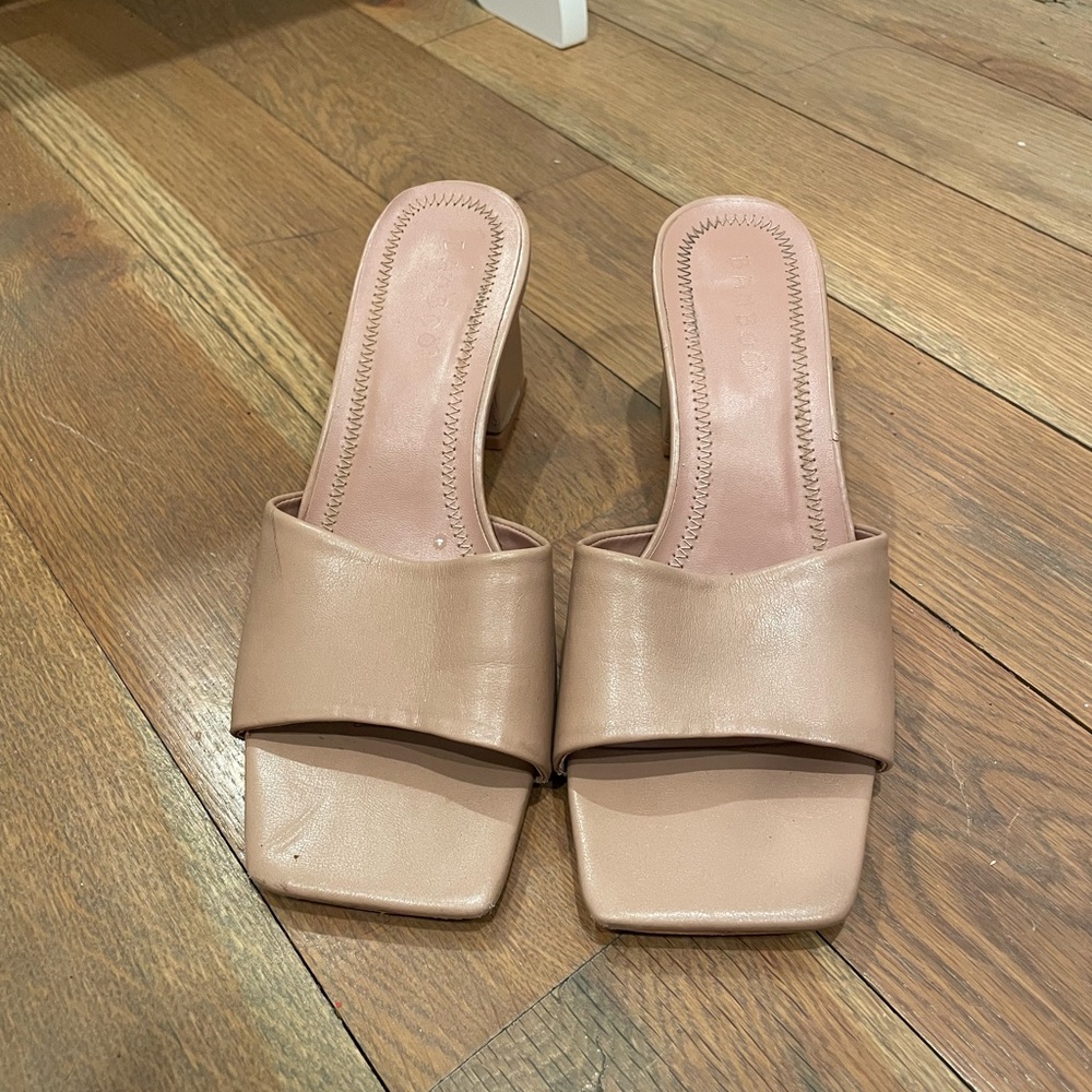 Elegant Women's Tan Heeled Sandals